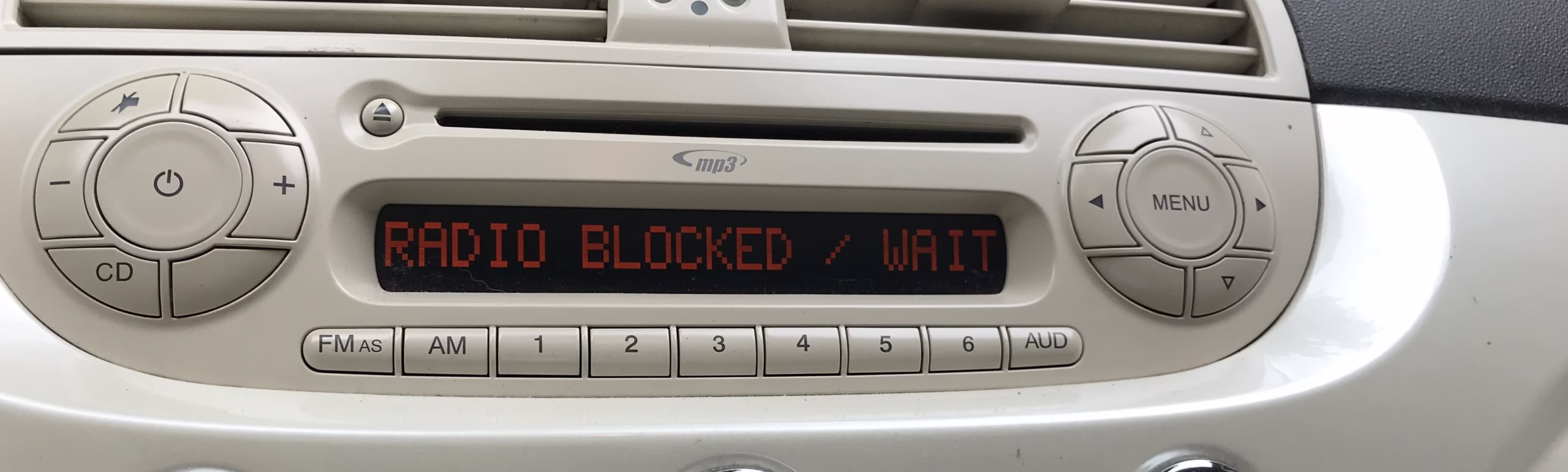 Dacia Duster radio screen showing CODE locked message